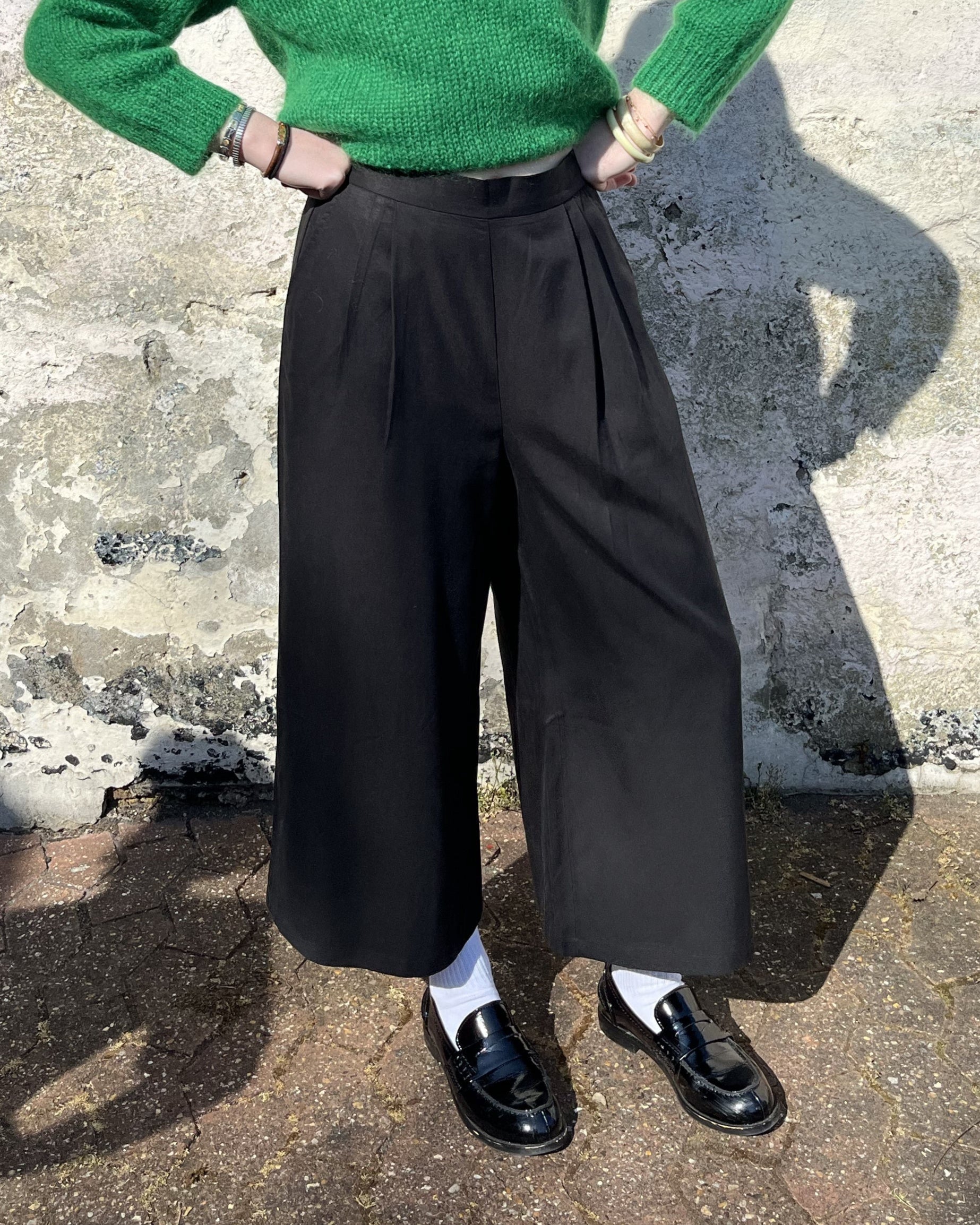 Lowie Black Lyocell Wide Leg Trouser