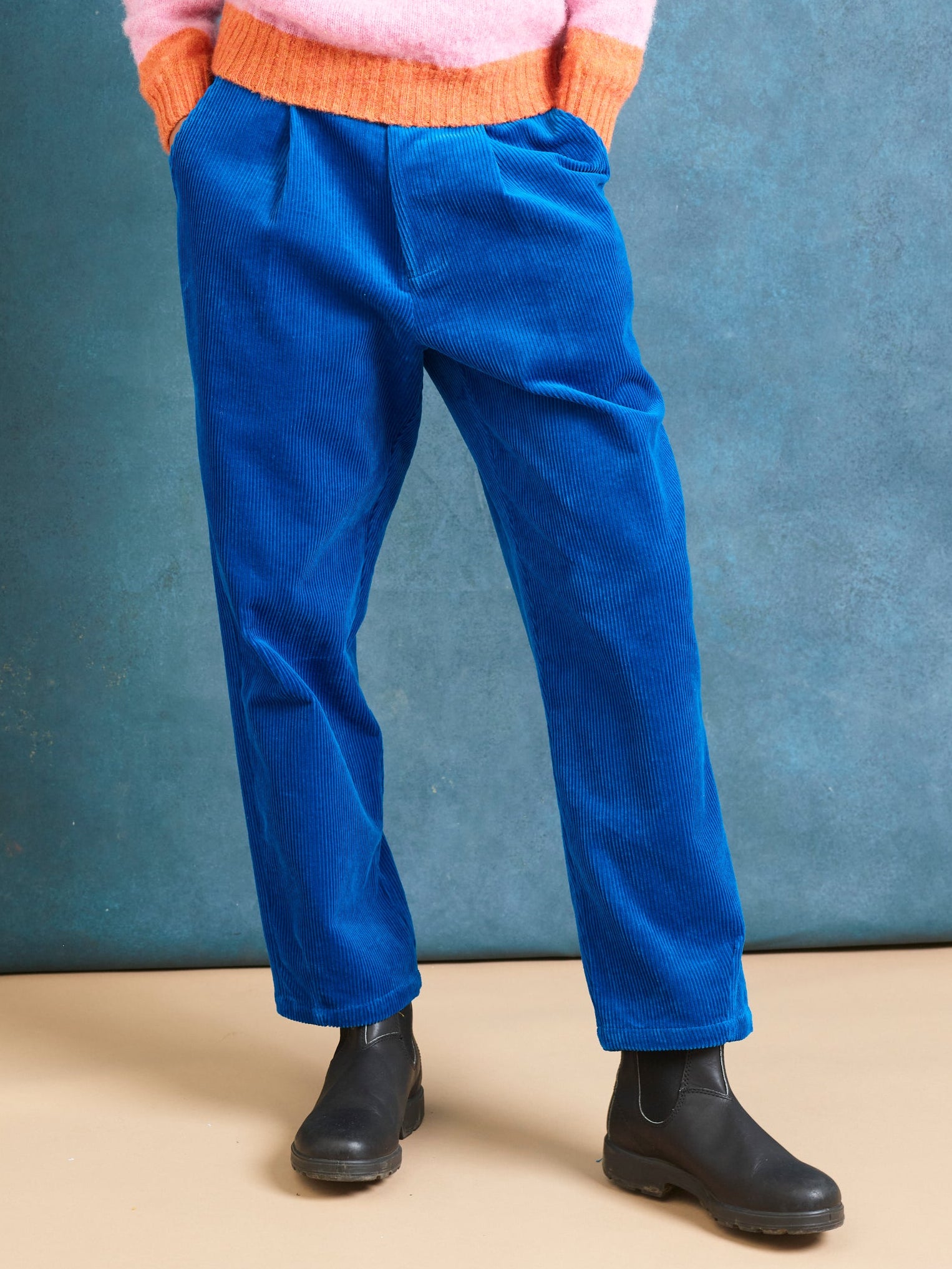 Lowie Cobalt Corduroy Easy Trouser
