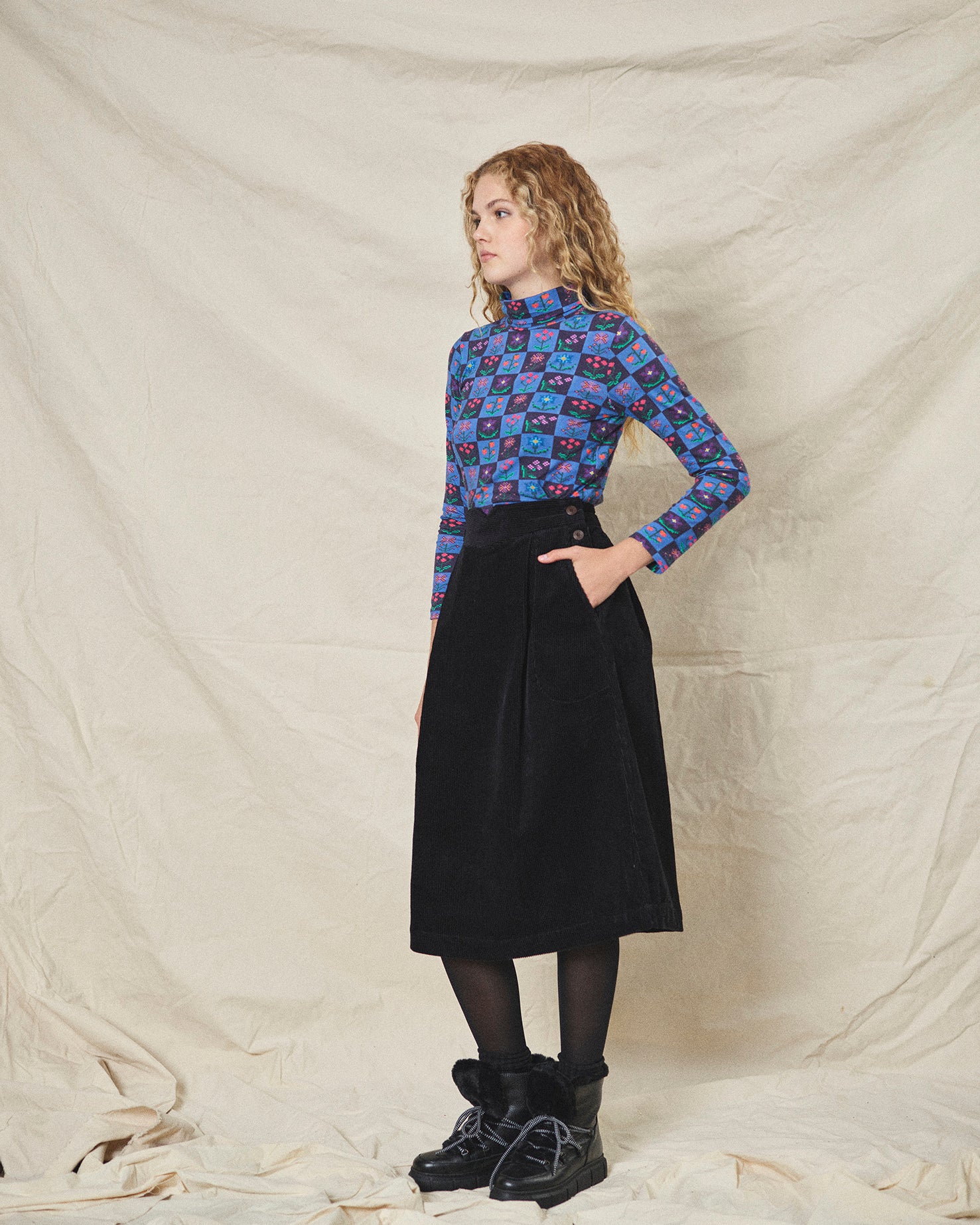 NeedlePointCheck_JerseyRollNeck