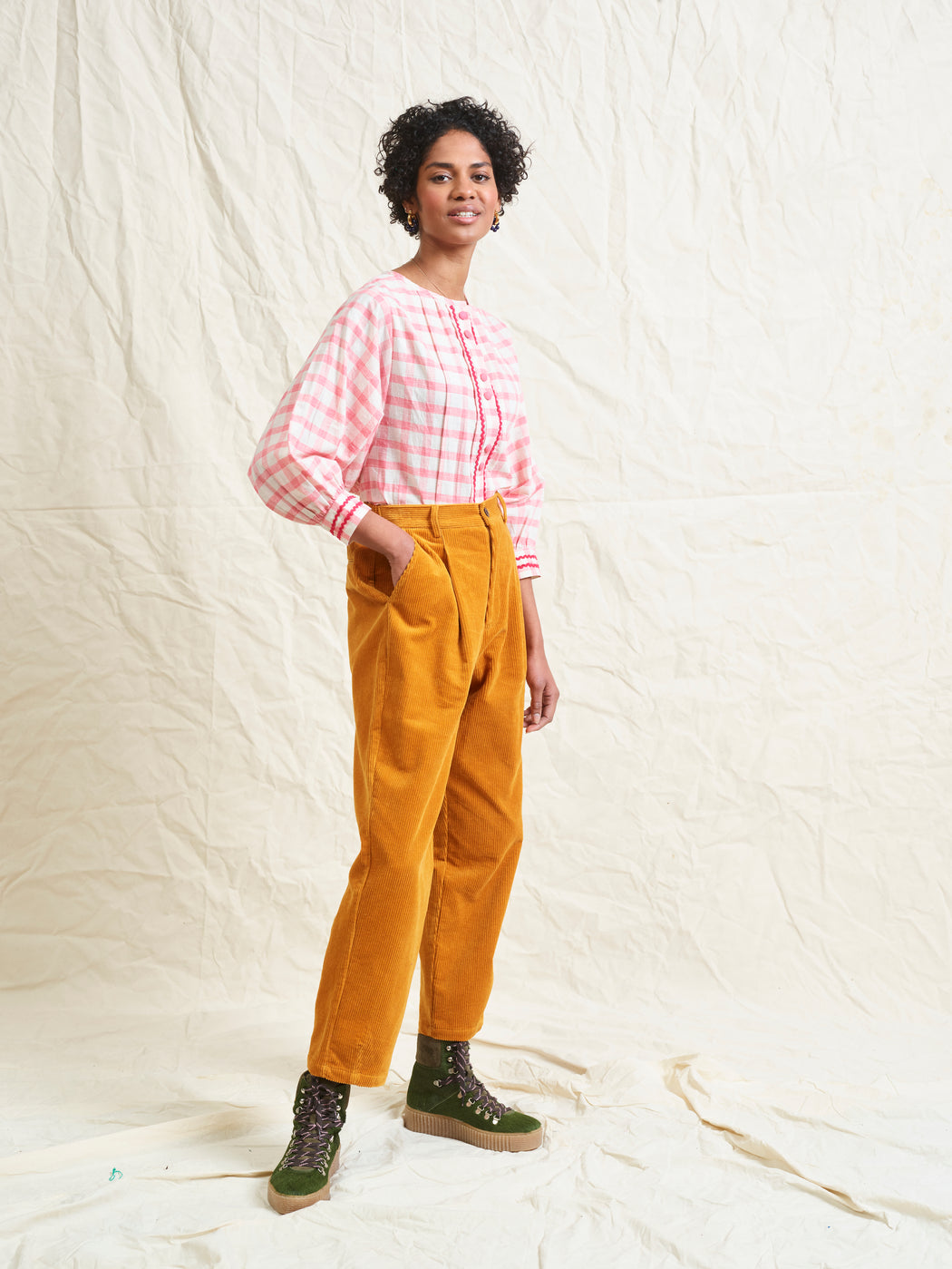 Lowie Gold Corduroy Easy Trouser