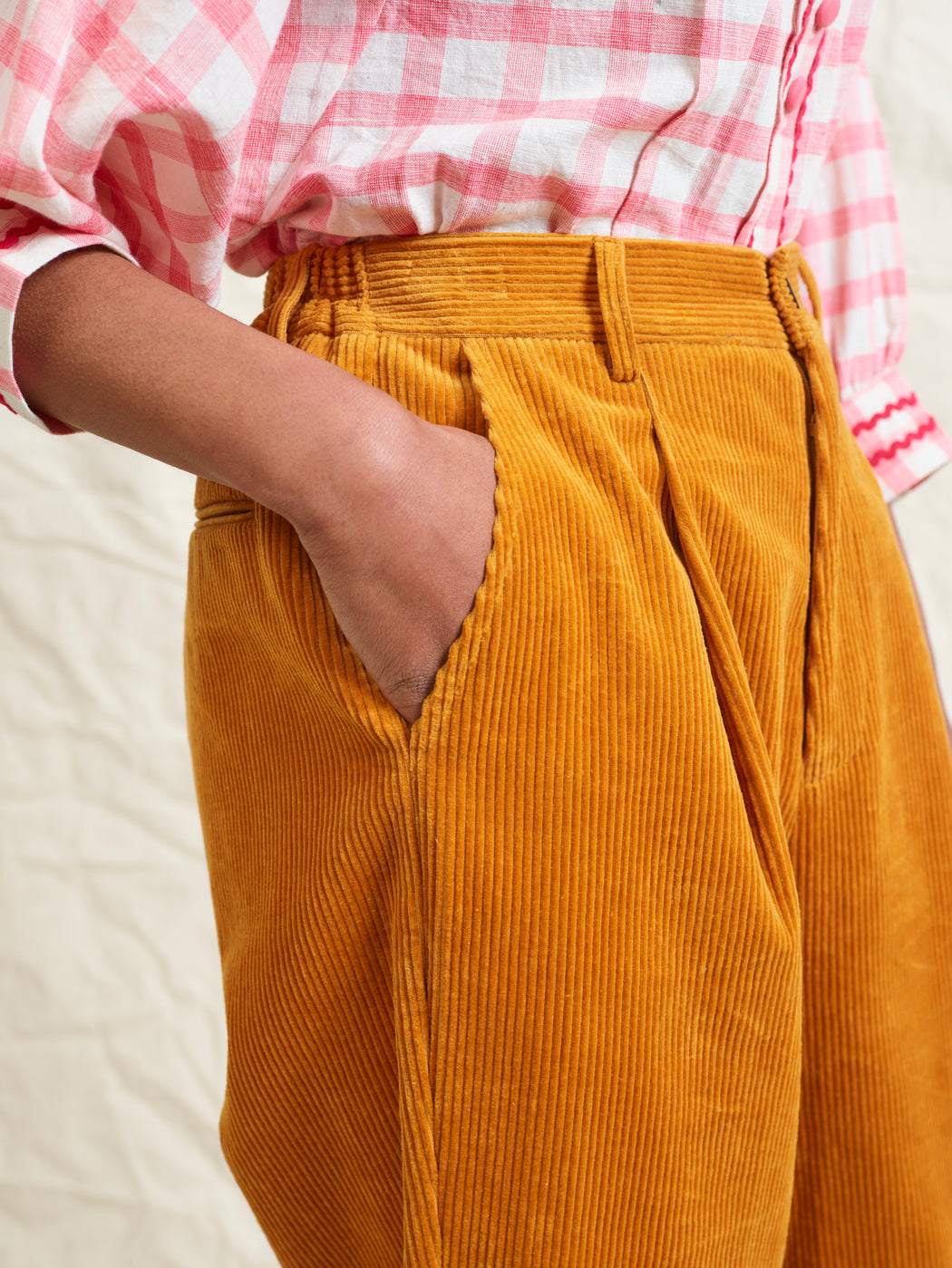 Lowie Gold Corduroy Easy Trouser